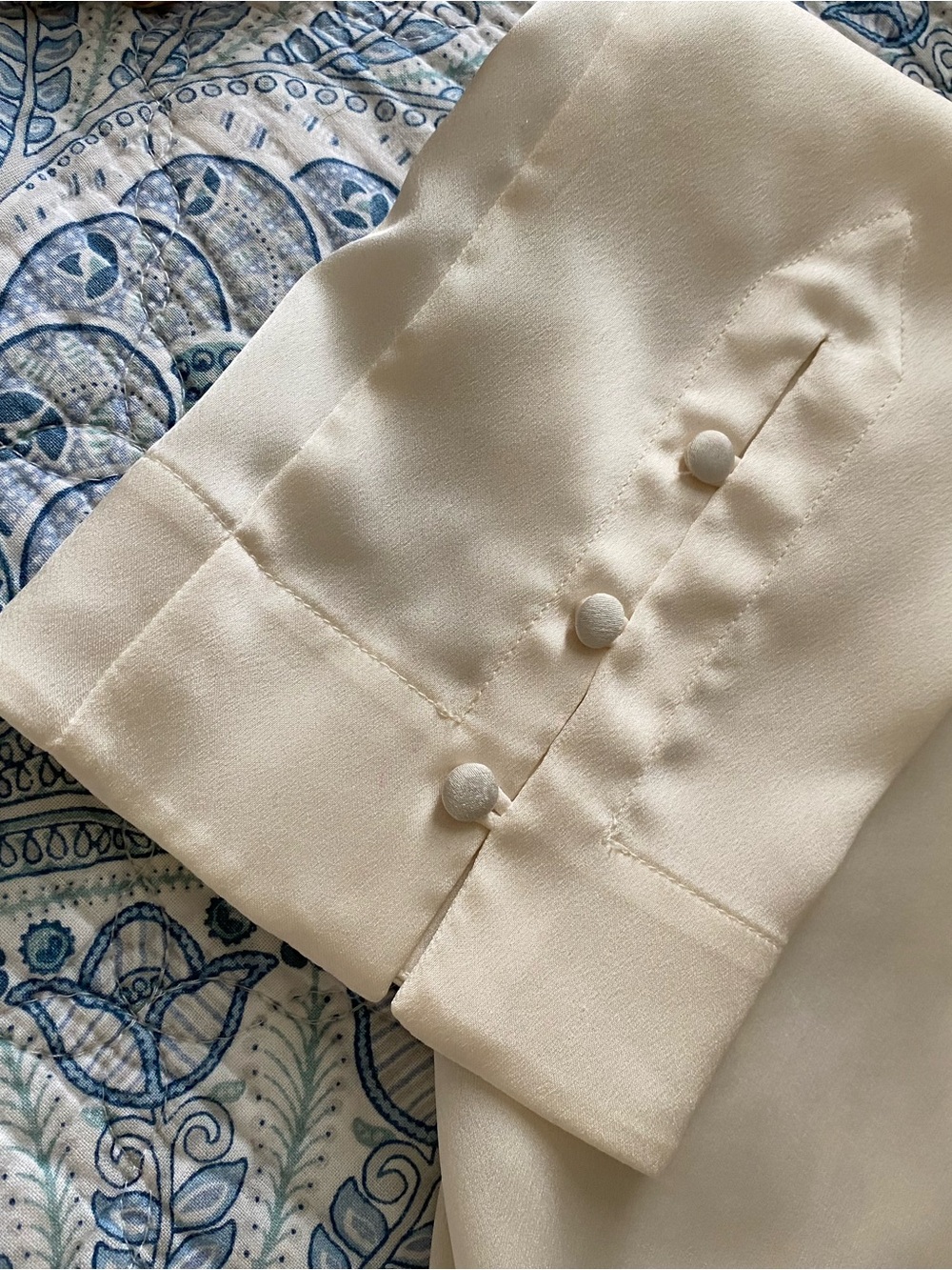 Laundry by Shelli Segal Ivory Tie-Neck Blouse - Picture 5 of 10